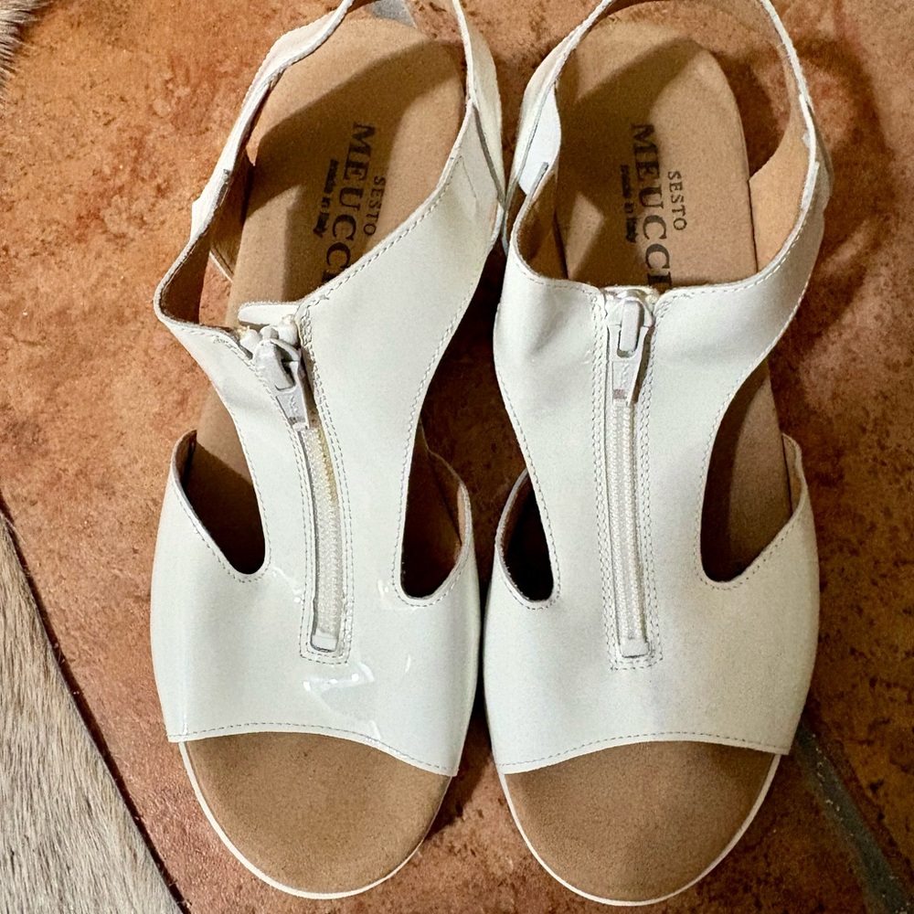 Sesto Meucci White Leather Sandals